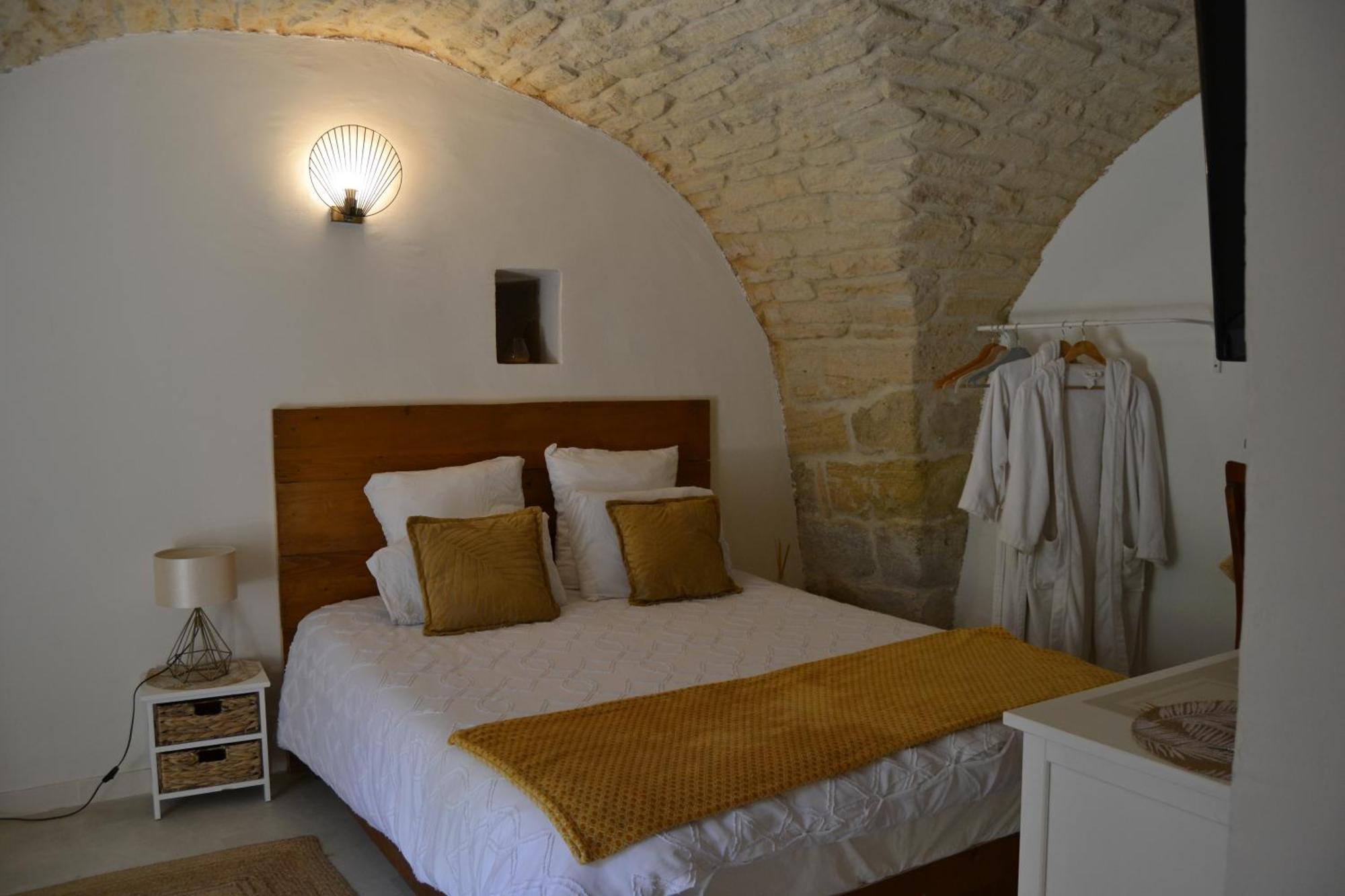 La Cachette Bed & Breakfast Aigues-Vives  Екстериор снимка